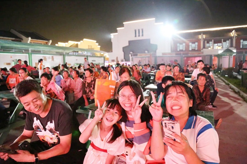 啤酒城、北茶商街“雙節(jié)”活動活躍節(jié)日經(jīng)濟(圖6)